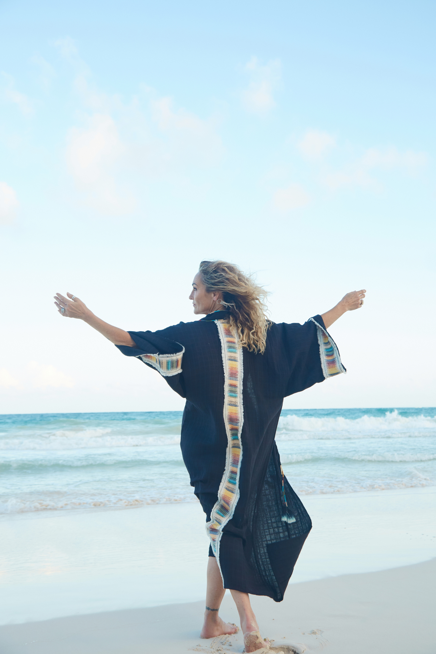 El Matador Maxi Kimono Black